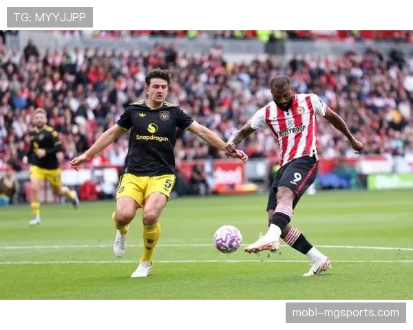 谢什科梅开二度难救主 曼联锋线新援展现适应潜力